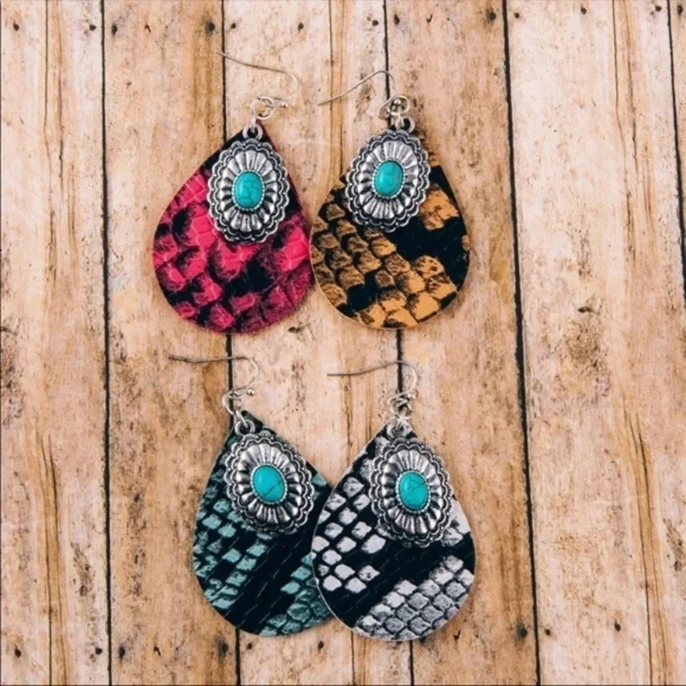 Boutique NWT boho Western snakeskin Earrings concho cowgirl